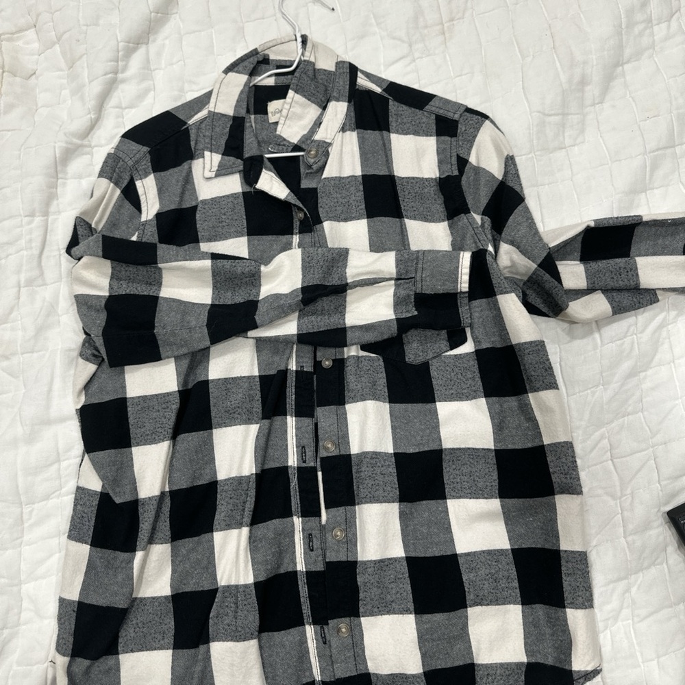 Universal Thread Plaid Shirt in Black and Cream